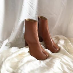 New Brand Design Tabi Boots Women Round High Heels Woman Shoes Fashion Split Toe Ankle Boots Women Botas De Mujer Zapatos Mujer