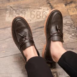 New Slip-On Thick Soled Casual Leather Shoes British Retro Round Head Handmade Leather Fringe Lazy Loafers Men