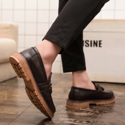 New Slip-On Thick Soled Casual Leather Shoes British Retro Round Head Handmade Leather Fringe Lazy Loafers Men