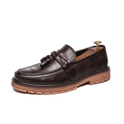 New Slip-On Thick Soled Casual Leather Shoes British Retro Round Head Handmade Leather Fringe Lazy Loafers Men