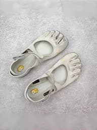 Vibram FiveFingers V-Soul Women Breathable Flexible Five Toe Sneakers Anti Wear Rubber Sole Indoor Exercise Running Training Barefoot Shoes