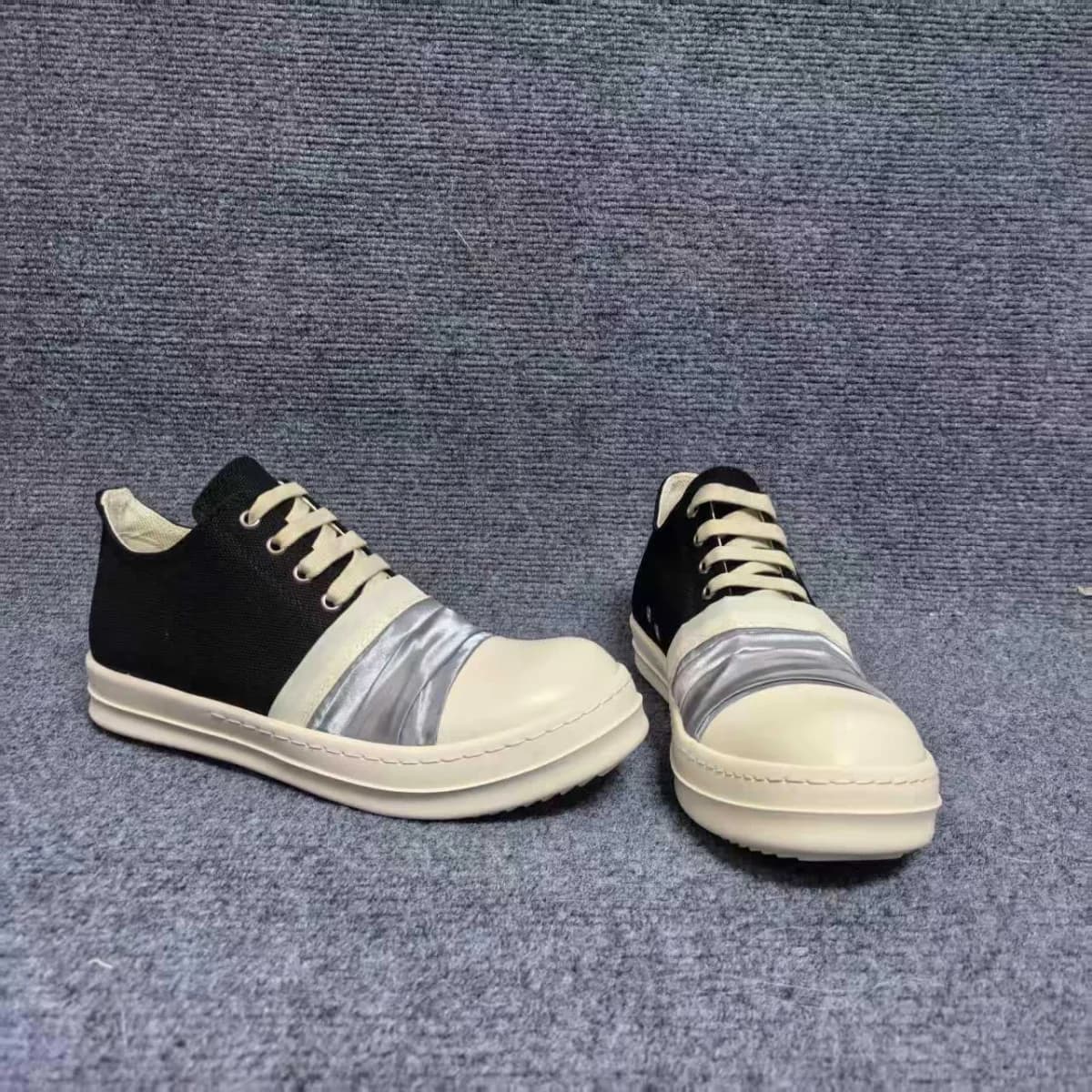 Men's Shoes Black Canvas Low-Top Shoe With Silver Pleated Fabric Classic Design Women's Sneakers High Quality Flat Sneaker