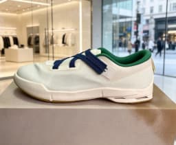 Comfy low-top casual sneakers, lightweight running shoes for men women, dance flat breathable ultra-light sport footwear.