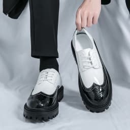 Spring New Carved Flowers Men Thick-soled Oxford Shoes Lace-up Casual Shoes British Style Black White High Quality Wedding Shoes