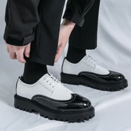 Spring New Carved Flowers Men Thick-soled Oxford Shoes Lace-up Casual Shoes British Style Black White High Quality Wedding Shoes