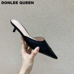 Brand Slippers Women Pointed Toe Slides Women Low Heel Mules Thin Heel Slippers Outdoor Flip Flops Pleated Shoes Female Sandals