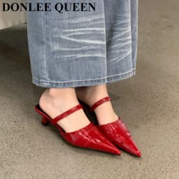 Brand Slippers Women Pointed Toe Slides Women Low Heel Mules Thin Heel Slippers Outdoor Flip Flops Pleated Shoes Female Sandals