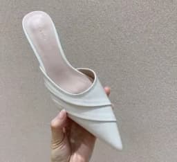 Brand Slippers Women Pointed Toe Slides Women Low Heel Mules Thin Heel Slippers Outdoor Flip Flops Pleated Shoes Female Sandals