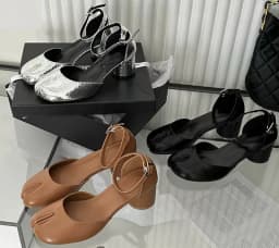 2026 Autumn Women Tabi Ninja Heels Ankle Strap Elegant Mary Janes Pumps Split Toe Square Heel Sandals Banquet Party Zapatos