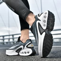 Luxury Men's Sneakers Casual Breathable Trainer Race Fashion Loafers Running Shoes for Male Tenis Sport Shoe Non-Slip Outdoor