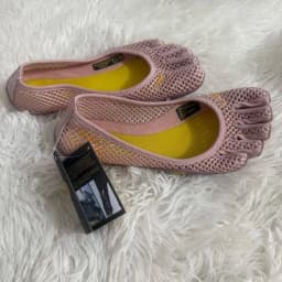 Women Five‑Toe Minimalist Barefoot Shoes, Quick Dry Breathable Mesh, Non‑Slip for Beach Swimming Water Sports Gym Walking