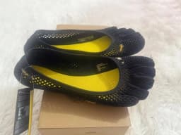 Women Five‑Toe Minimalist Barefoot Shoes, Quick Dry Breathable Mesh, Non‑Slip for Beach Swimming Water Sports Gym Walking