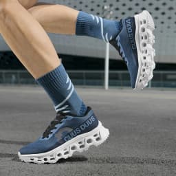 2026Male Cushioning Sneakers NonSlip Casual Sports Shoes Lightweight Men's Walking Running Shoes Hhollow Design Large Size 39-45