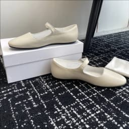 The new ballet flats allow you to showcase a lively and fashionable style while walking, adding a touch of fun to your steps