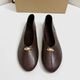 Soft Leather Women Ballet Flats Metal Decoration Retro Round Toe Lightweight Shallow Comfortable Office Work Ladies Shoes