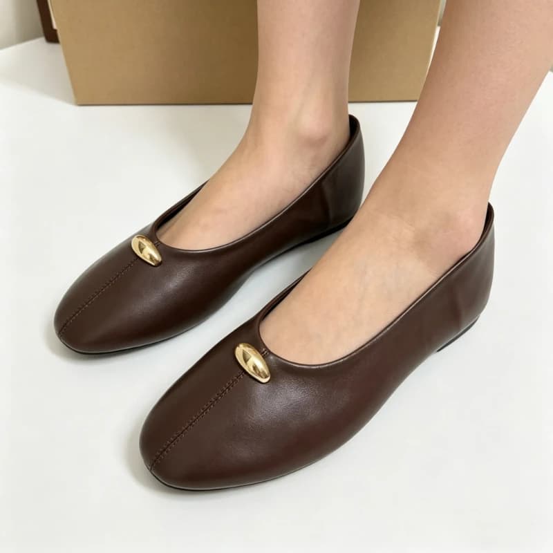 Soft Leather Women Ballet Flats Metal Decoration Retro Round Toe Lightweight Shallow Comfortable Office Work Ladies Shoes