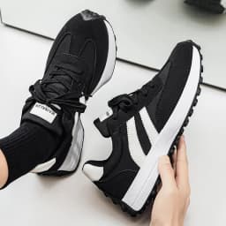 Summer Women Sneakers Spring New Luxury Flat Comfortable Slip on Soft Trend Sneakers Women Lightweight Outdoor Shoes for Women