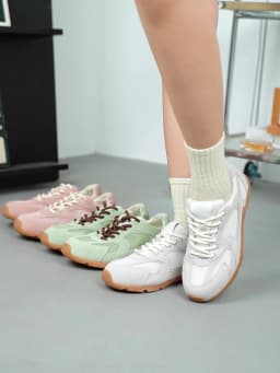 Women Sneakers Spring Summer 2026 New Genuine Leather Retro Fashion Casual Flats Women Lace-up German Training Shoes Women