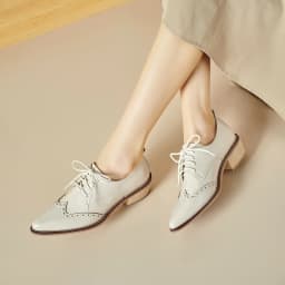 2025 Women's European and American New Spring and Autumn Pointed Leather Lace up Middle Heel Retro Blake Lefu Single Shoes