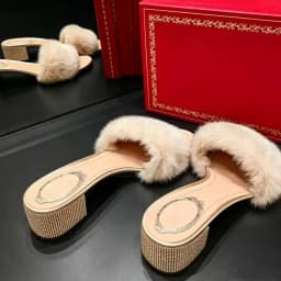 Autumn/Winter New Arrivals Women's Apricot Furry Slippers Rhinestone Block Heel Mules Open Toe Slip On Luxury Sexy Slippers