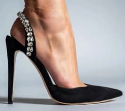 New Rose Red Water Diamond High Heels for Women with Thin Heels, Pointed Toes, and Headbands, Wearing Cold Slippers Outside