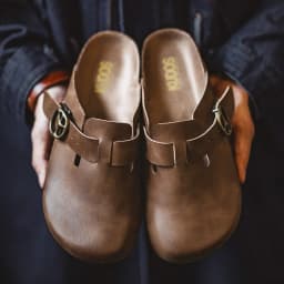 Maden Men's Vintage Brown Crazy Horse Leather Mules Adjustable Slide-On Shoes with Thick Cork Sole Casual Slippers for Spring