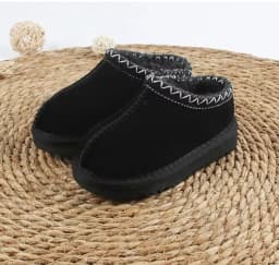 Classic Sheepskin Suede Leather Winter 2026 New Exquisite Fashion Non-Slip Lady Outdoor Shoes
