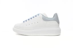 White Sneakers, Perfect for Skateboarding, Casual Sports, And Everyday Wear. Lightweight with a Soft Sole, Suitable fo