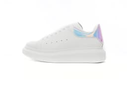 White Sneakers, Perfect for Skateboarding, Casual Sports, And Everyday Wear. Lightweight with a Soft Sole, Suitable fo