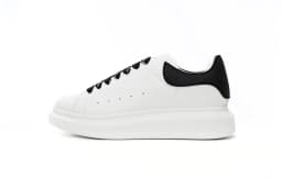 White Sneakers, Perfect for Skateboarding, Casual Sports, And Everyday Wear. Lightweight with a Soft Sole, Suitable fo