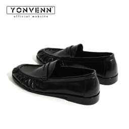 New Retro Loafers for Men Featuring Classic and Pleated Design Suitable for Work and Commuting with Slip-in Dress Leather Shoes