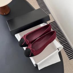 Round-toe hollow-knit woven shoes, breathable and comfortable, suitable for ladies, lightweight and comfortable flat shoes.