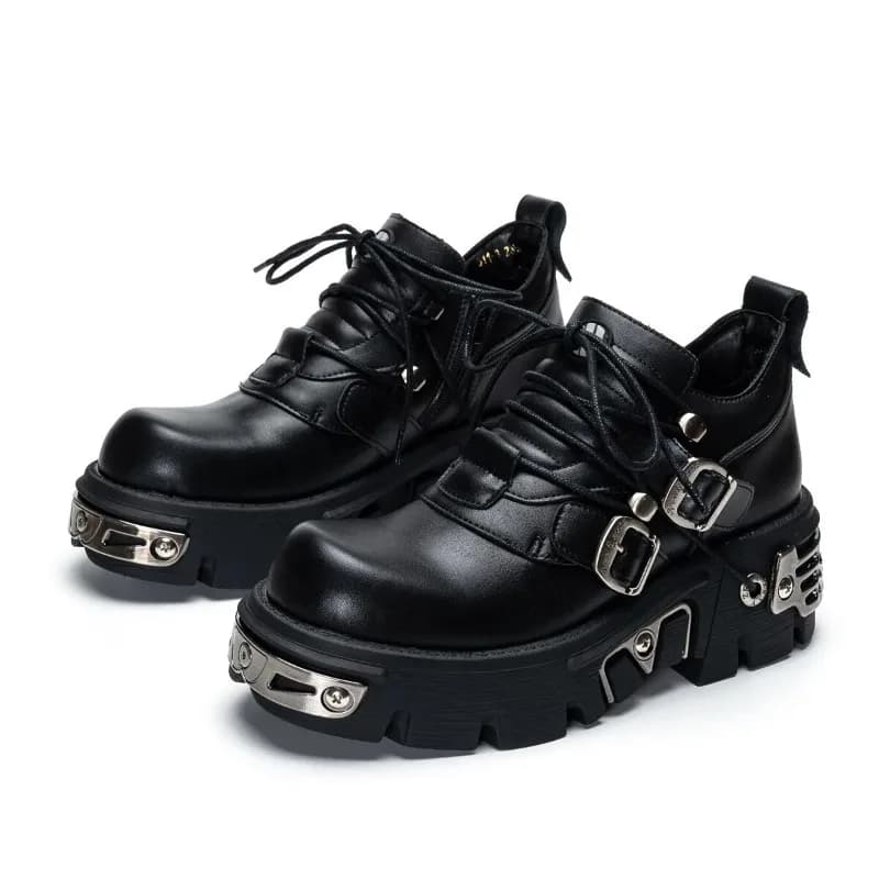 2025 New Dark Punk Style Woman Gothic Flame Carved Vintage Rock Boots Leather Shoes Metal Niche Low Top Platform Shoes
