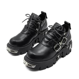 2025 New Dark Punk Style Woman Gothic Flame Carved Vintage Rock Boots Leather Shoes Metal Niche Low Top Platform Shoes