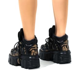 Popular Slip-On Motorcycle Style Layered Wear-Resistant Retro Spanish Short Boots Dark Metal Punk for Men and Women