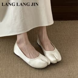 2026 Fashion Tabi Ninja Shoes Woman Flats Ballet Split Toe Ballerinas Ladies Round Heeled Loafers Tacones Female Moccasins Mujer