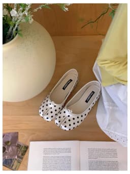 2026 Fashion Tabi Ninja Shoes Woman Flats Ballet Split Toe Ballerinas Ladies Round Heeled Loafers Tacones Female Moccasins Mujer