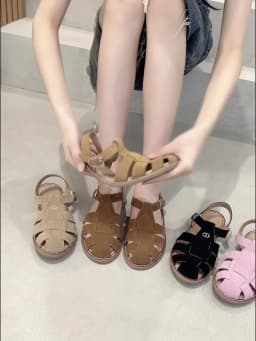 AIYUQI Flat-soled Retro Genuine Leather Hollow Baotou Sandals Women's 2026 New Hollow Pig Cage Women's Sandals