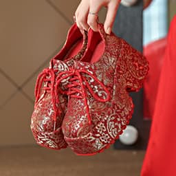 2026 New Ethnic Embroidery Single Shoes Red Ethnic Style Banquet Shoes Luxury Thick Soled Women's Height Increasing Shoes