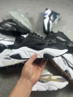 2026 Hot Men Casual Shoes Unisex Women New Slip-Resistant Outdoor Soft Walking Sneakers