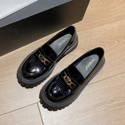 Retro British-style loafers with tassels, chunky heels, thick soles, and height-increasing features for women
