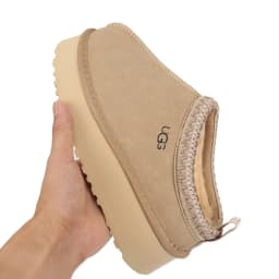 Classic Thick soled Snow Boots for Women in Winter 2026, Short Style Cashmere Warm Thick soled Heerless Shoes, Wool Half Slippers, Women's Cotton Shoes