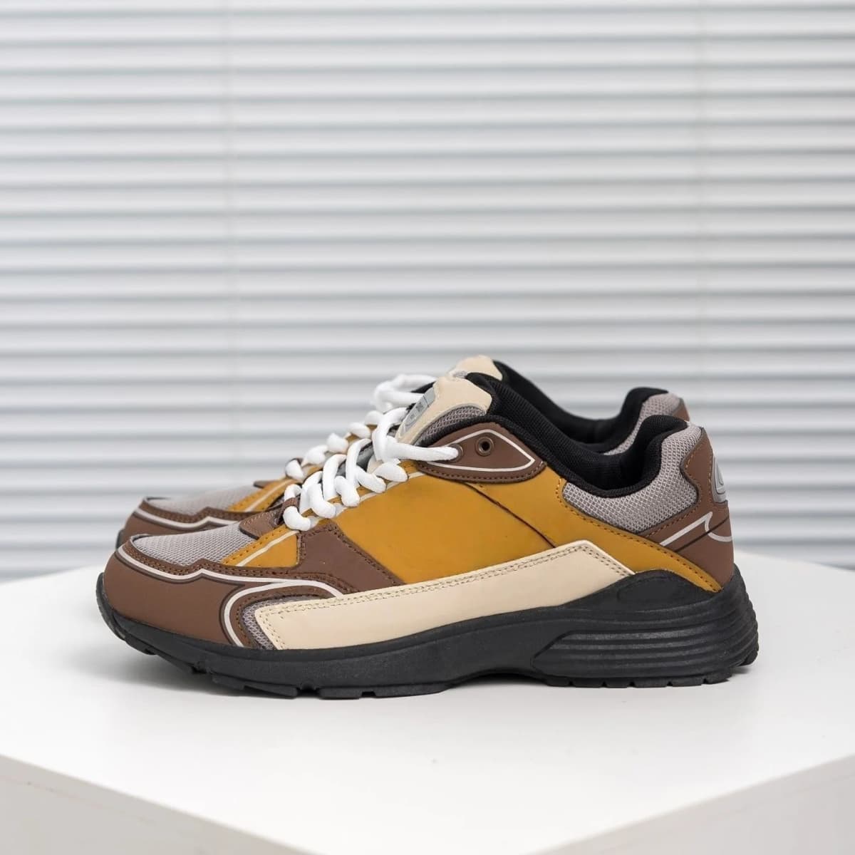 2026 New Men Women Comprehensive Physical Training Running Shoes Breathable Athletic