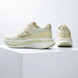 Professional racing shoes, lightweight, breathable, cushioned, Chunta rebounding, mesh surface, shock-absorbing, lightweight