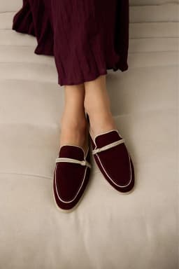 2025 new model loafers, women's Zaic leather casual slippers, designer luxury brand sandals.