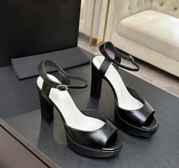 2026 Summer New Arrivals Chunky Heel Round Toe Sandals Platform Thick Sole Ankle Strap Fashion Show Dress Sandals For Women