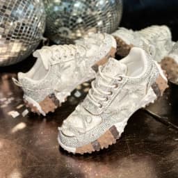 Women's Fluorescence Luxury Sneakers Thick Bottom Comfortable Ladies Outdoors Casual Walking Trainers Couple Vulcanized Shoes