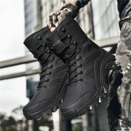 Men Outdoor Climbing Hiking Shoes Training Safety High Quality Anti-Slip Male New Army Boots Ultrallight Lace UpTactical Boots
