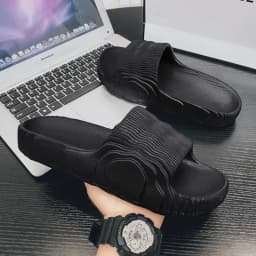 Unisex Couple Summer Soft Home Slippers Non‑Slip Flat Solid‑Color Sandals Flip‑Flops for Men Women Indoor Bathroom Hotel Household Footwear