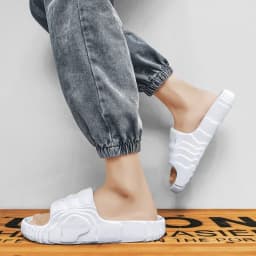 Unisex Couple Summer Soft Home Slippers Non‑Slip Flat Solid‑Color Sandals Flip‑Flops for Men Women Indoor Bathroom Hotel Household Footwear